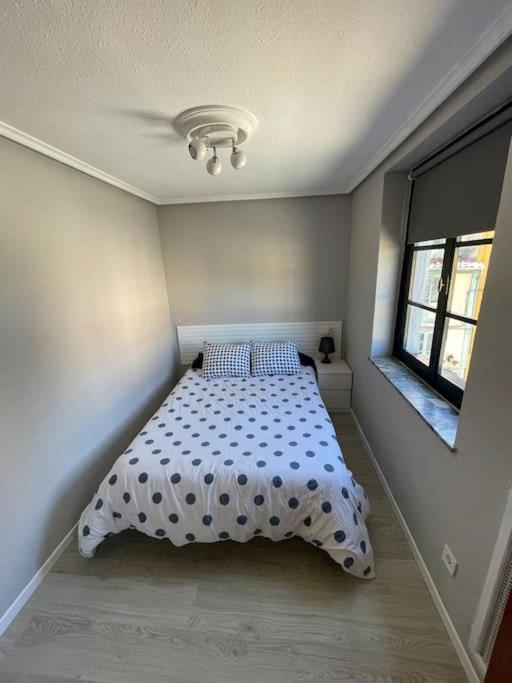 Paraguas Guesthouse Oviedo Ngoại thất bức ảnh