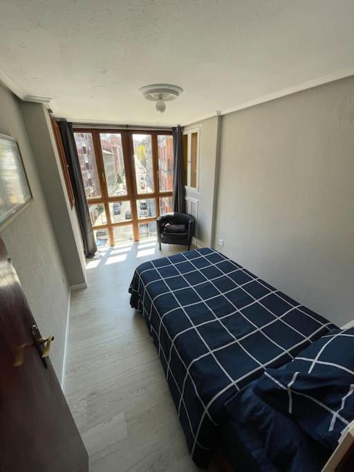 Paraguas Guesthouse Oviedo Ngoại thất bức ảnh