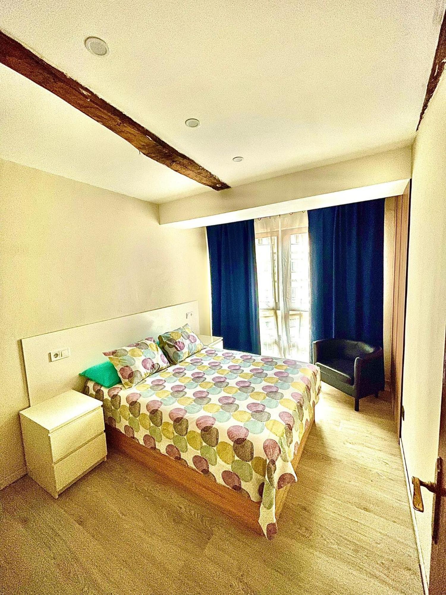 Paraguas Guesthouse Oviedo Ngoại thất bức ảnh